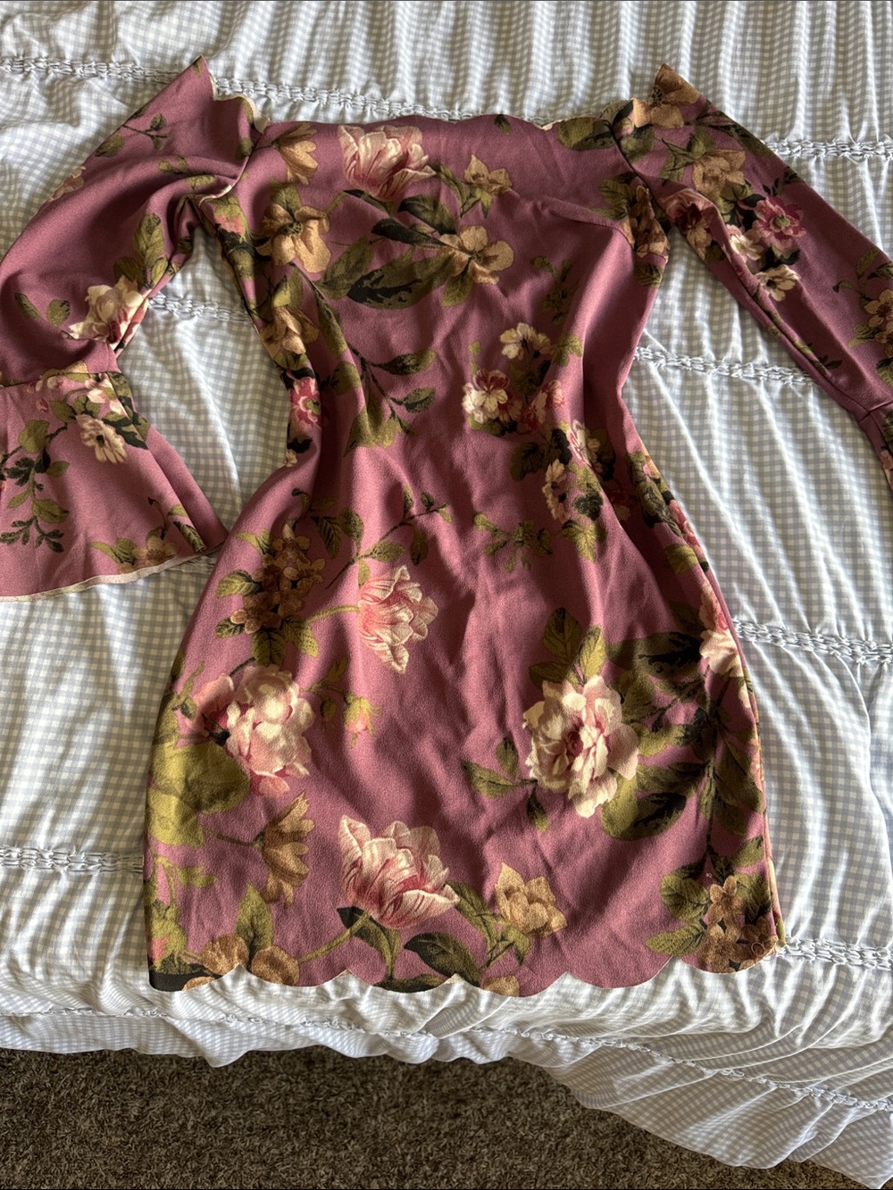 Charlotte Russe Rose Mauve Floral Off-Shoulder Long Sleeve Dress